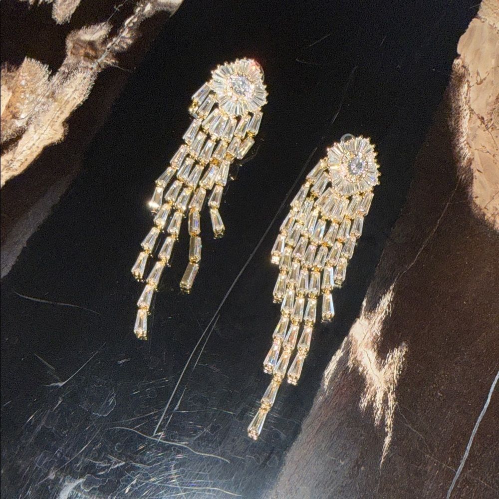 Beautiful Gold and Crystal Long Earrings NEW Fancy Drop Earring